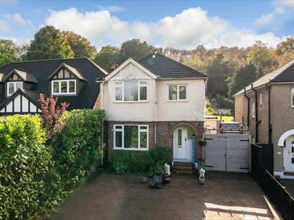 4 Bed Detached House, Roughdown Avenue, HP3