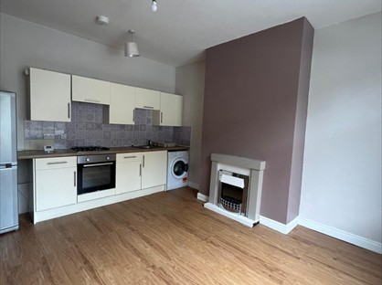 2 Bed Terraced House, Stanley Street, BD19