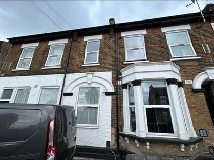 Studio Flat, Ordnance Road, EN3