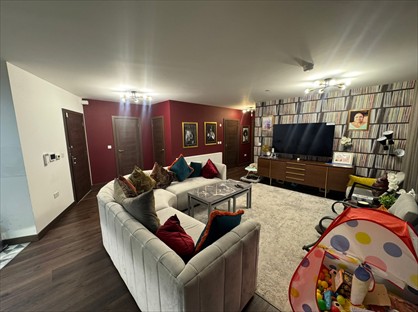 2 Bed Flat, Material Store House, UB3