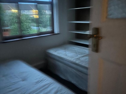 Room in a Shared House, Philip Avenue, RM7