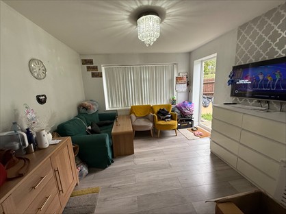 2 Bed End Terrace, Goodman Park, SL2