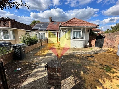 4 Bed Bungalow, Basildon Avenue, IG5