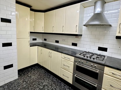 2 Bed Flat, Edgar Road, TW4