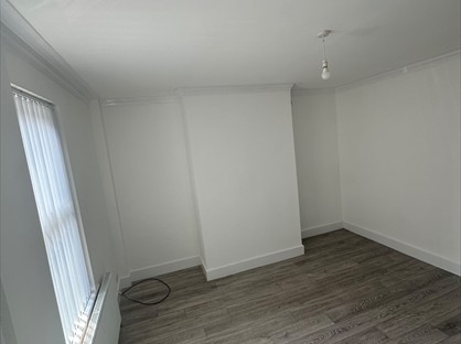 3 Bed Terraced House, Thornton Grove, LS12