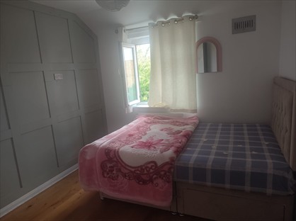 Room in a Shared House, Faggs Road, TW14