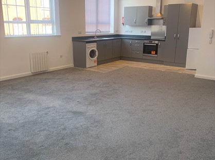 2 Bed Flat, Church Gresley, DE11