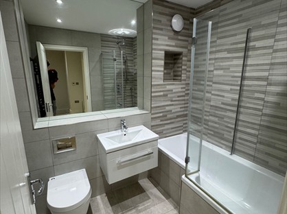 Room in a Shared House, Love Lane, RM15