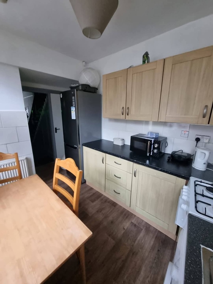 Bradford - Room in a Shared House, Spring Place, BD7 - To Rent Now for ...