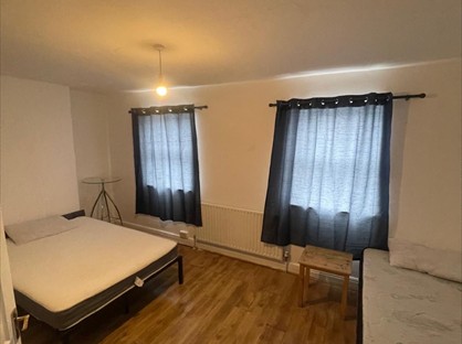 Room in a Shared Flat, London, KT6