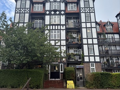 Studio Flat, Holly Lodge Mansions, N6