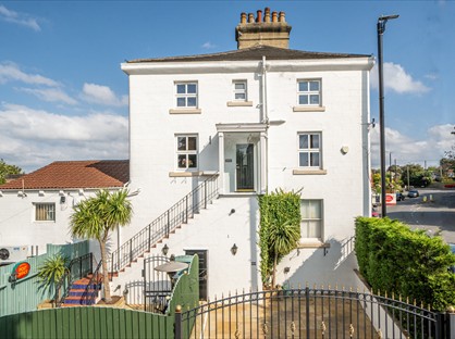 2 Bed Terraced House, Main Street, LS17