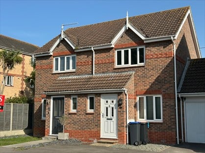 2 Bed End Terrace, Essenhigh Drive, BN13