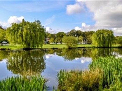 2 Bed Flat, Garson Road, KT10