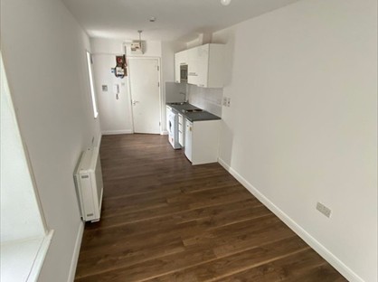 Studio Flat, Thornhill Road, CR0