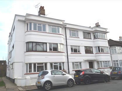 2 Bed Flat, Nelson Drive, SS9
