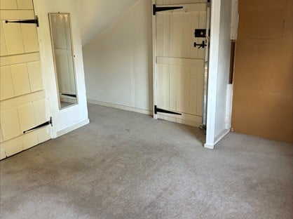 Room in a Shared Flat, London Road, RM4