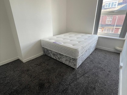 Room in a Shared House, Paley Road, BD4