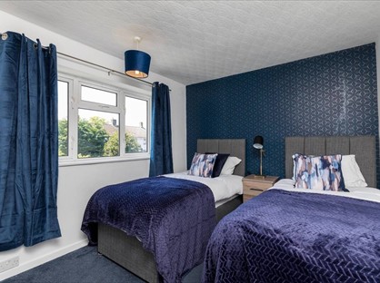 3 Bed Semi-Detached House, Findon Road, RH11