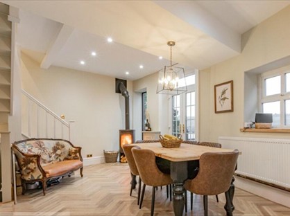 3 Bed Detached House, Stoneswood Road, OL3