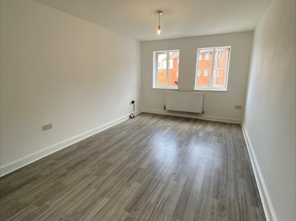 2 Bed Flat, Irwell Lane, WA7