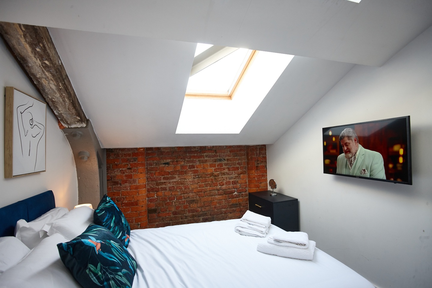 2 Bed Flat, Malta Street, M4 photo 5