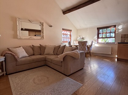2 Bed Flat, Drury Lane, CV21