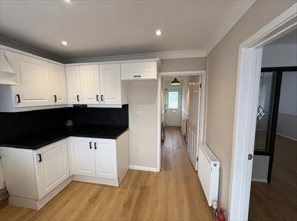 3 Bed Semi-Detached House, Heol Morlais, SA4