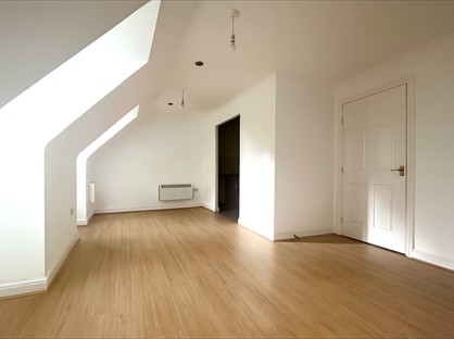 2 Bed Flat, Stagshaw Close, ME15