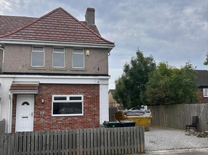 4 Bed Semi-Detached House, Dunsford Avenue, BD4