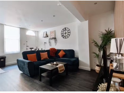 3 Bed Flat, Branston Street, B18