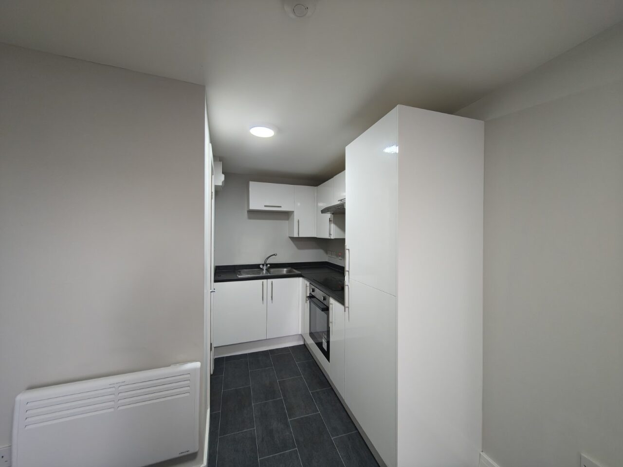 Studio Flat, Monthermer Road, CF24 photo 3