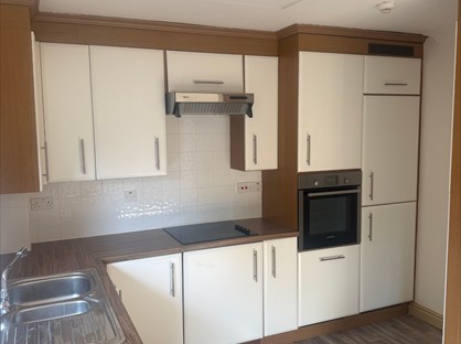 2 Bed Flat, Beaufort Court, TA8