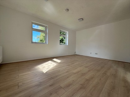 2 Bed Flat, Waldegrave Park, AL5