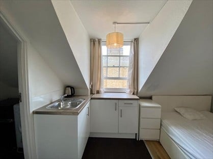 Room in a Shared Flat, Welbeck Street, W1G
