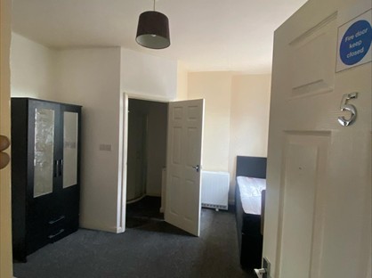 Room in a Shared House, Hillaries Road, B23