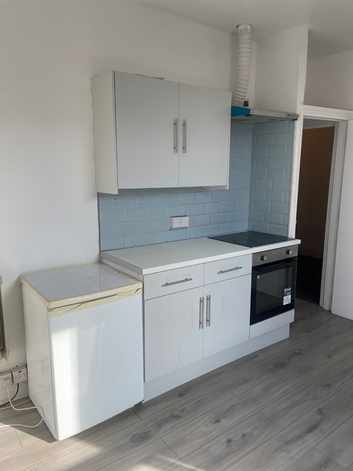 Room in a Shared House, Leeds, LS12