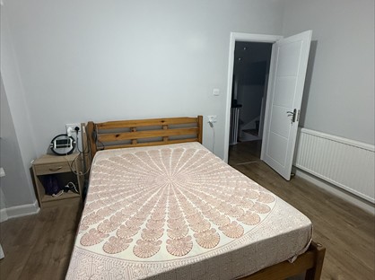 Room in a Shared House, Blakes Terrace, KT3