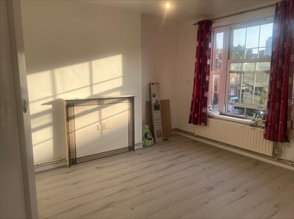 Room in a Shared House, Chicksand House, E1