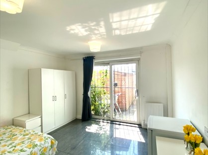 Room in a Shared House, Cowper Avenue, RM18