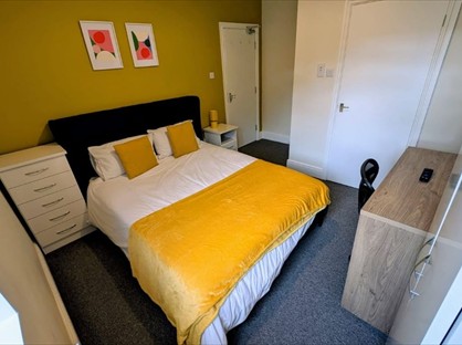 Room in a Shared House, Grimsby Road, DN35