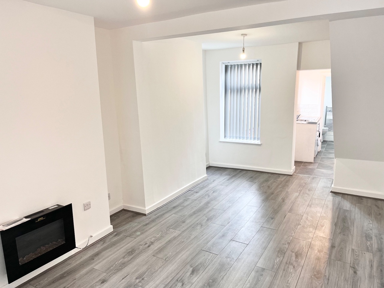 2 Bed End Terrace, Tudor Street, L6