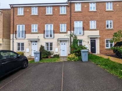 4 Bed Terraced House, Hartington Close, NG31