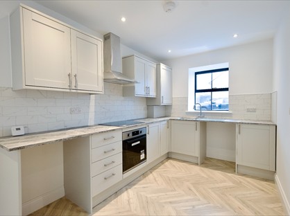 2 Bed Maisonette, Churchbury House, SP8