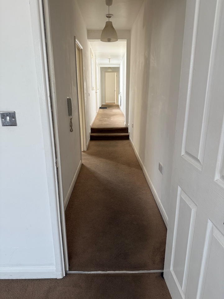2 Bed Flat, High Street, SE20