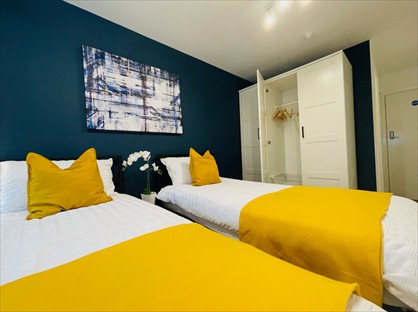 Room in a Shared House, Brompton, OL4