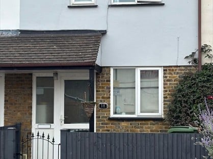 2 Bed Terraced House, Lower Road, SM1