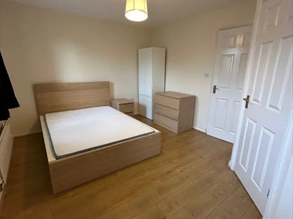 Room in a Shared House, Hallfield Road, BD1