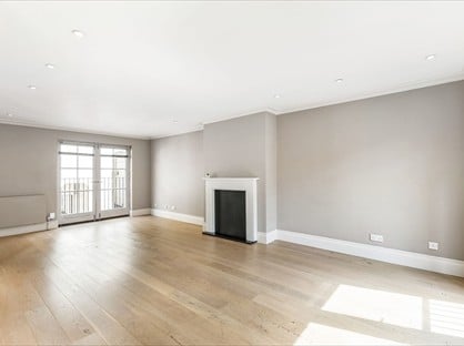 3 Bed Semi-Detached House, Hollywood Road, SW10