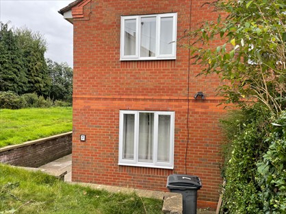 2 Bed Terraced House, Steeple Close, DY14